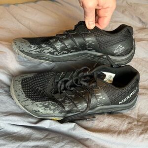 Merrell men’s 7 Trail Glove 5